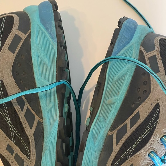 Patagonia women shoe lace up size 7.5 black blue used - Picture 8 of 10